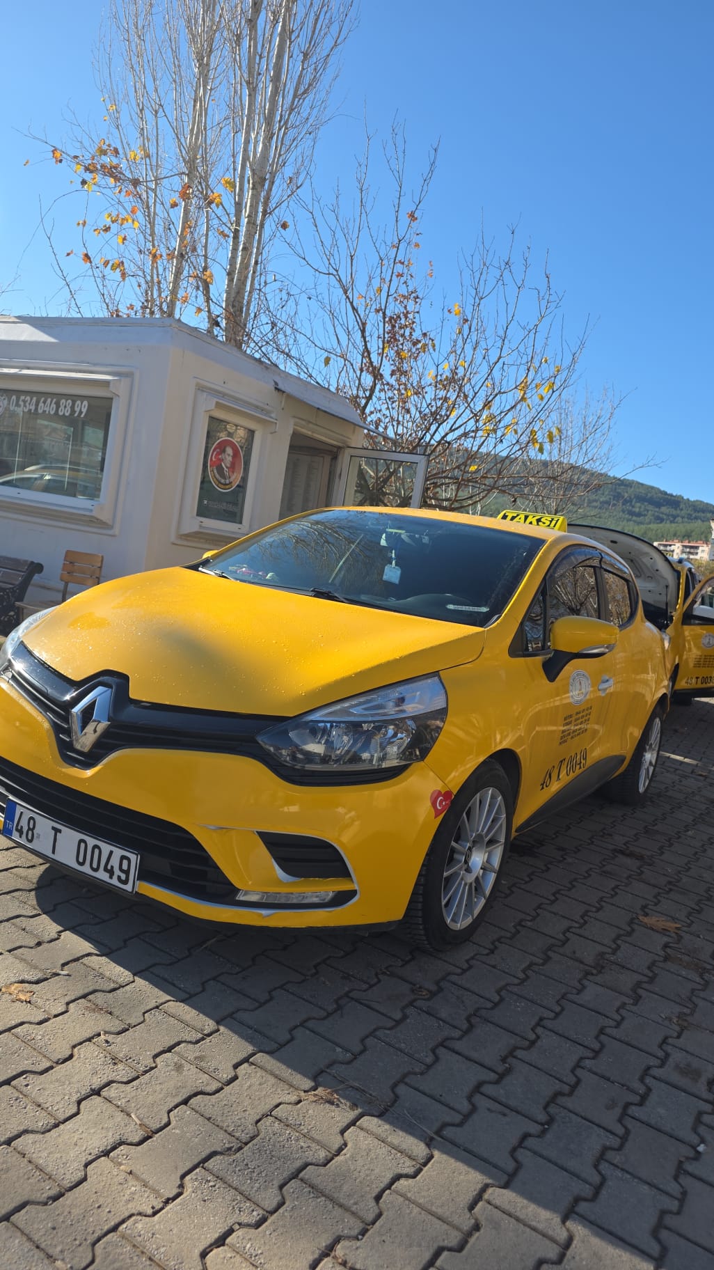 Modern ve Güvenli Araçlarımız (48 T 0049)